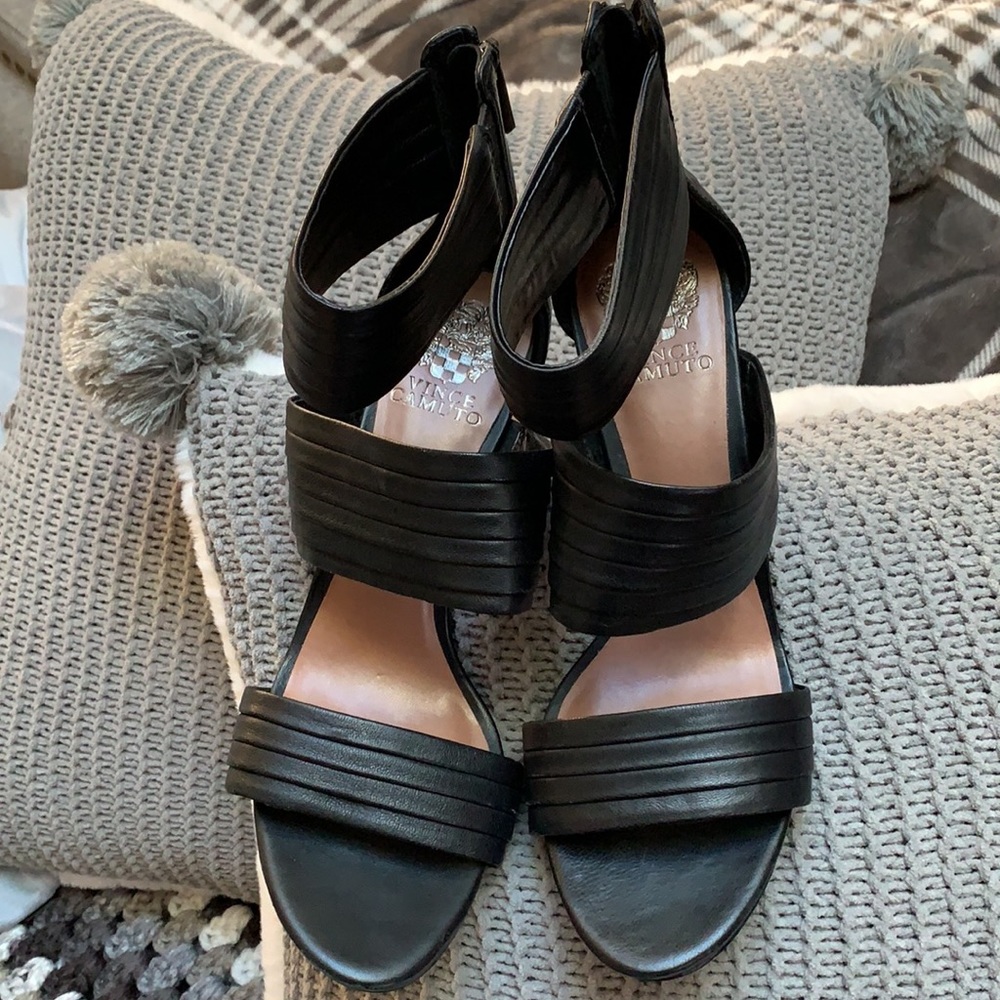 Vince Camuto Black Fia